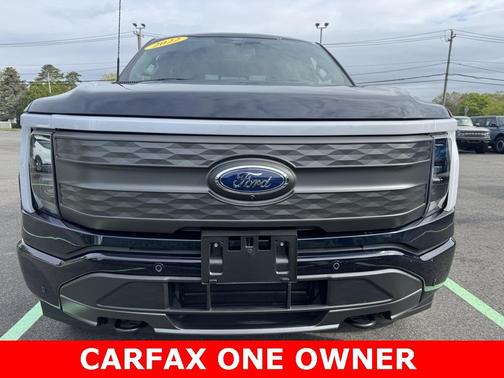 2022 Ford F-150 Lightning LARIAT