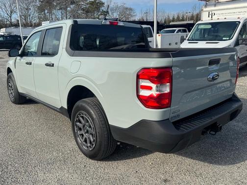 2024 Ford Maverick XL