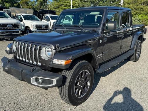 2022 Jeep Gladiator Overland