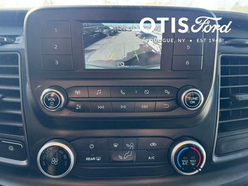 2024 Ford Transit-250 148 WB Medium Roof Cargo