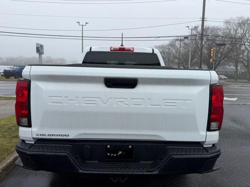2024 Chevrolet Colorado WT