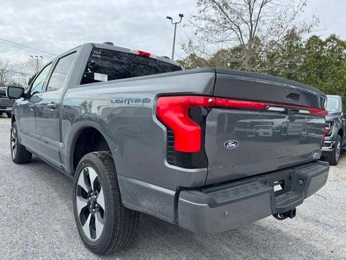 2025 Ford F-150 Lightning Platinum