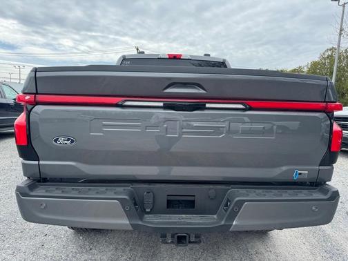 2025 Ford F-150 Lightning Platinum