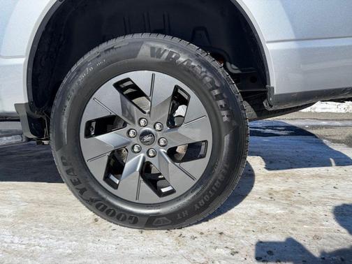 2022 Ford F-150 Lightning LARIAT