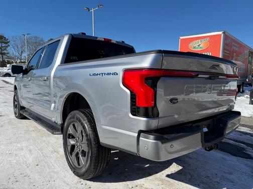 2022 Ford F-150 Lightning LARIAT