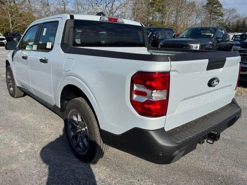 White Metallic 2026 Ford Maverick XLT