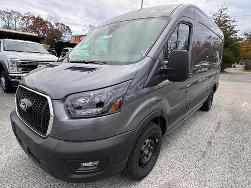2026 Ford Transit-250 148 WB Medium Roof Cargo