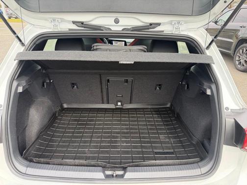 2024 Volkswagen Golf GTI 2.0T SE
