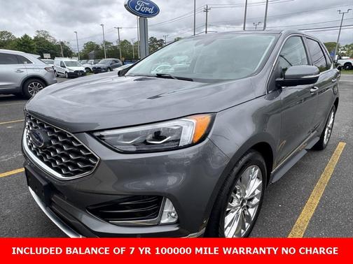 2022 Ford Edge Titanium