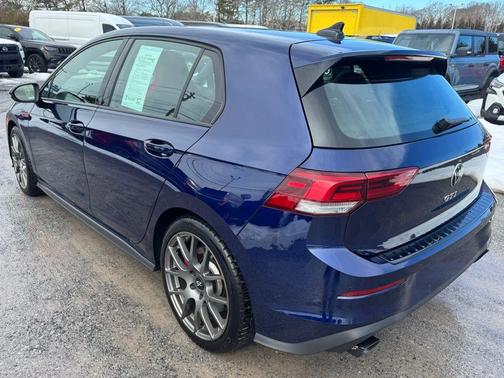 2024 Volkswagen Golf GTI 2.0T SE
