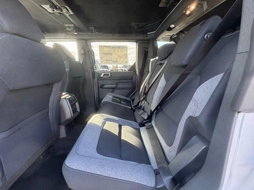 Oxford White 2026 Ford Bronco Big Bend