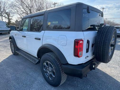 Oxford White 2026 Ford Bronco Big Bend