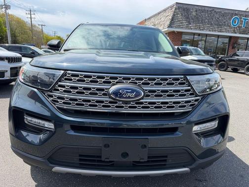 Blue Metallic 2023 Ford Explorer Limited