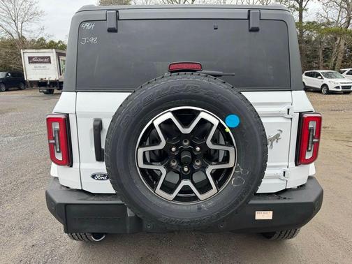 Oxford White 2026 Ford Bronco Outer Banks