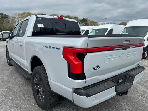 2025 Ford F-150 Lightning LARIAT