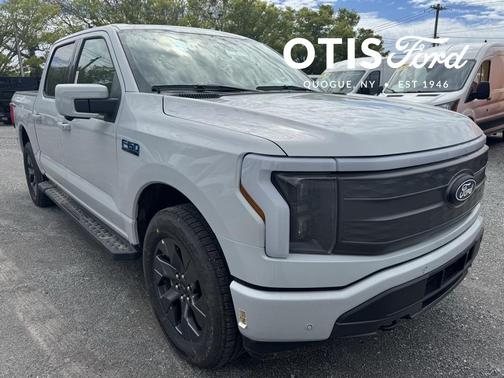 2025 Ford F-150 Lightning LARIAT