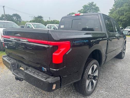 2025 Ford F-150 Lightning Platinum