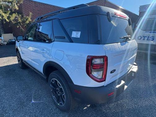 Oxford White 2025 Ford Bronco Sport Outer Banks