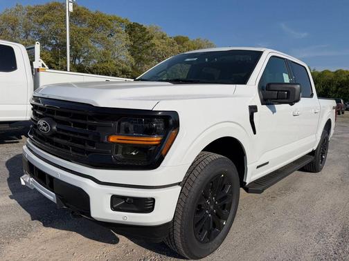 Oxford White 2026 Ford F-150 XLT