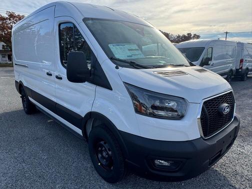 2026 Ford Transit-250 148 WB Medium Roof Cargo