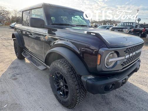 Shadow Black 2026 Ford Bronco Badlands