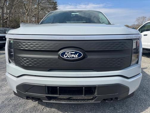 2025 Ford F-150 Lightning XLT