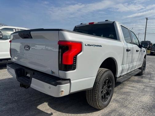 2025 Ford F-150 Lightning XLT
