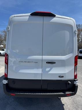 2025 Ford Transit-250 148 WB Medium Roof Cargo