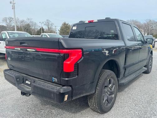 2025 Ford F-150 Lightning LARIAT