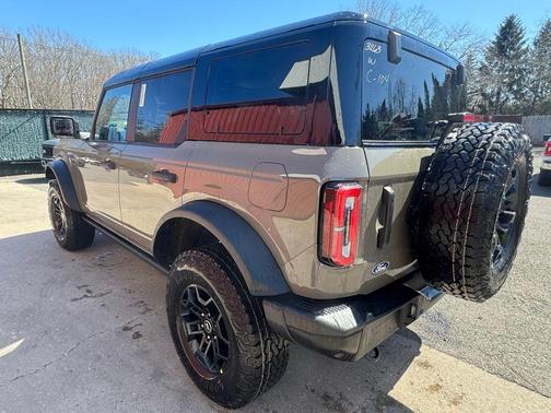 Gray 2026 Ford Bronco Badlands