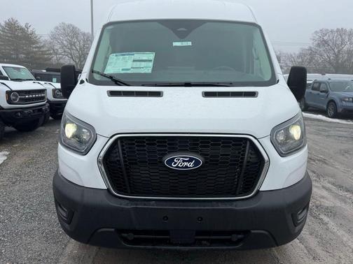 2026 Ford Transit-250 148 WB Medium Roof Cargo