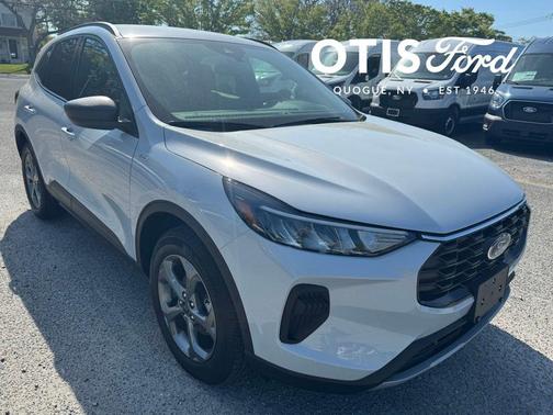 Silver Metallic 2025 Ford Escape ST-Line