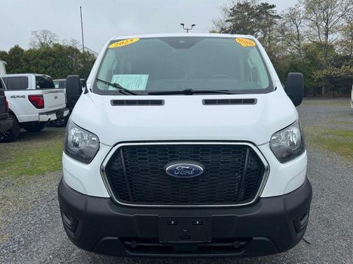 Oxford White 2025 Ford Transit-250 Base