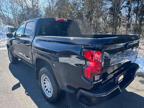 2024 Chevrolet Colorado WT