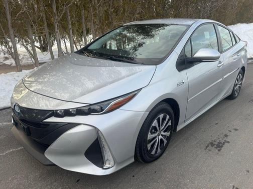 2022 Toyota Prius Prime XLE