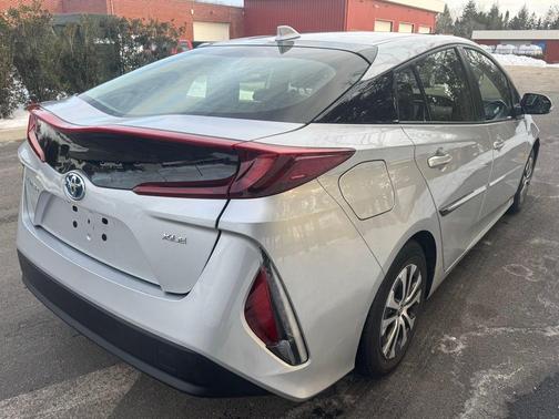 2022 Toyota Prius Prime XLE