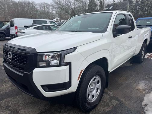 2025 Nissan Frontier S