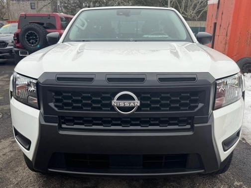 2025 Nissan Frontier S