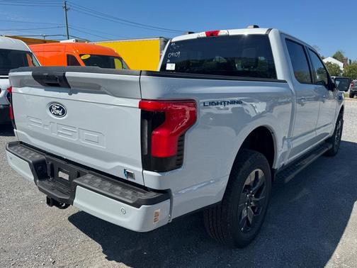 2025 Ford F-150 Lightning Flash