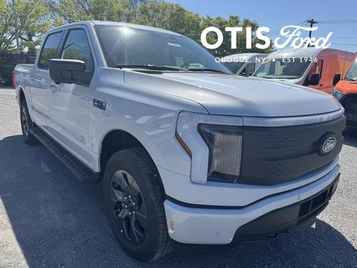 2025 Ford F-150 Lightning Flash