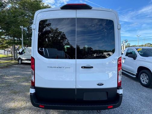2025 Ford Transit-250 148 WB Medium Roof Cargo
