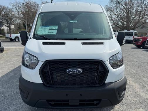 2025 Ford Transit-250 148 WB Medium Roof Cargo