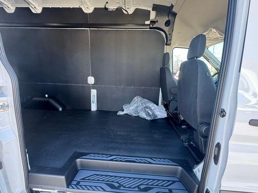 Oxford White 2026 Ford Transit-250 Base