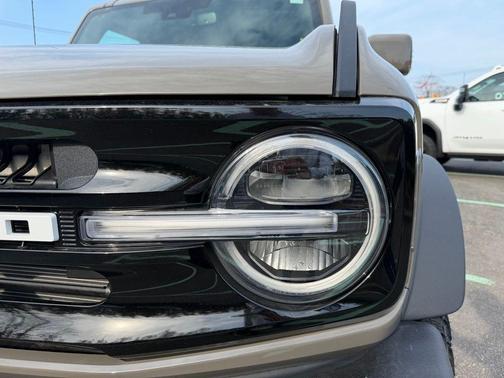 Gray 2025 Ford Bronco Outer Banks