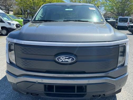 2025 Ford F-150 Lightning Flash
