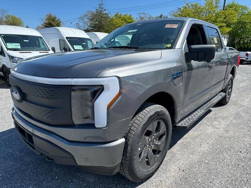 2025 Ford F-150 Lightning Flash