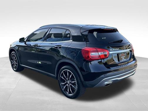 2017 Mercedes-Benz GLA 250 Base