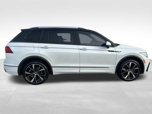 2024 Volkswagen Tiguan 2.0T SEL R-Line 4MOTION