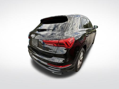 2021 Audi Q3 45 S line Premium