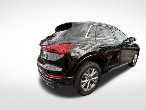 2021 Audi Q3 45 S line Premium